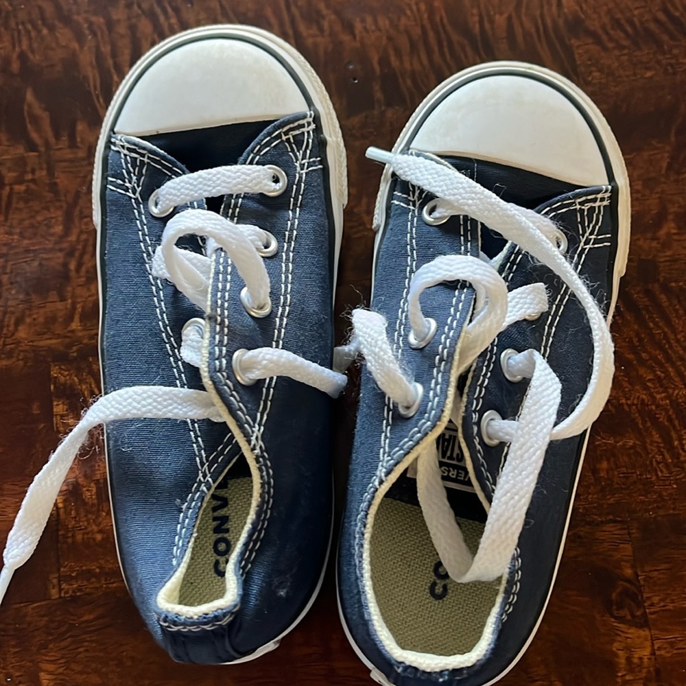 Toddler boys blue converse size 9.